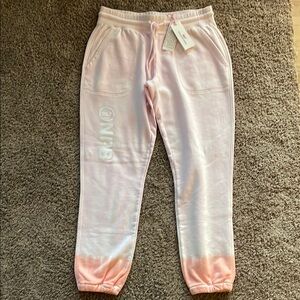 Vineyard Vines Women’s Pink Jogger Pants
079